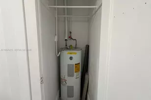 430 SW 6th Ave, Miami, FL 33130 - Photo 11