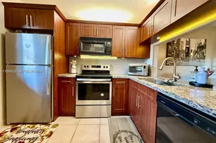 10616 NW 10th St, Pembroke Pines, FL 33026 - Photo 13