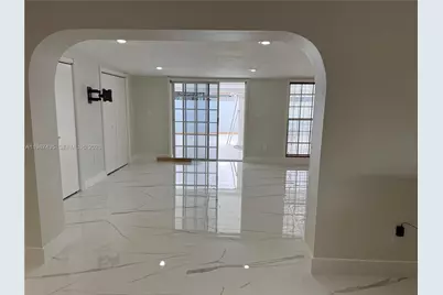 11602 NW 58th Ave, Hialeah, FL 33012 - Photo 9