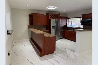 11602 NW 58th Ave, Hialeah, FL 33012 - Photo 5