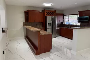 11602 NW 58th Ave, Hialeah, FL 33012 - Photo 5