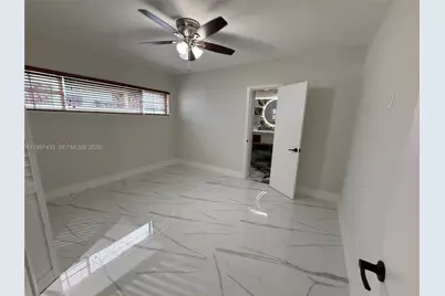 11602 NW 58th Ave, Hialeah, FL 33012 - Photo 17