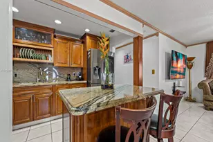 871 SE 5th Pl, Hialeah, FL 33010 - Photo 15