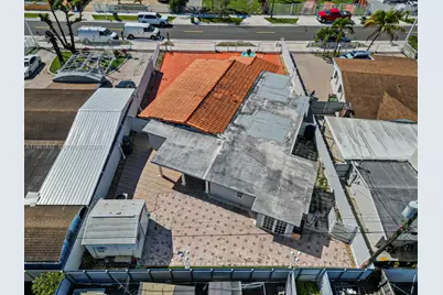 871 SE 5th Pl, Hialeah, FL 33010 - Photo 5