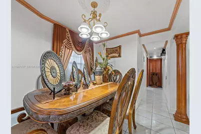 871 SE 5th Pl, Hialeah, FL 33010 - Photo 11