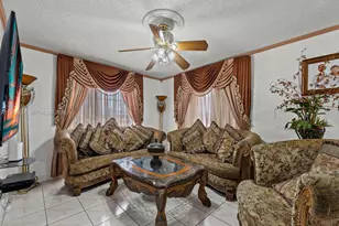 871 SE 5th Pl, Hialeah, FL 33010 - Photo 13