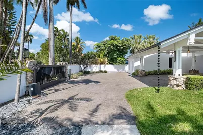 1365 Bay Ter #0, North Bay Village, FL 33141 - Photo 27