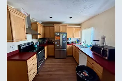 17424 SW 108th Ct, Miami, FL 33157 - Photo 3