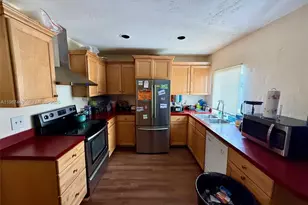 17424 SW 108th Ct, Miami, FL 33157 - Photo 3