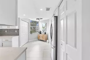 1811 Sabal Palm Dr, Davie, FL 33324 - Photo 11