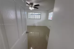 11602 NW 58th Ave, Hialeah, FL 33012 - Photo 9