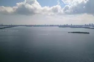 460 NE 28th St, Miami, FL 33137 - Photo 1