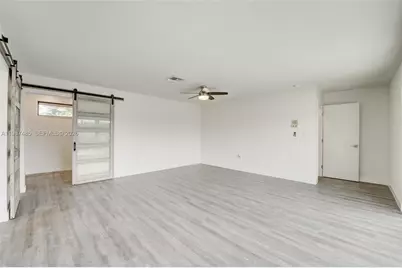 8352 Dundee Ter, Miami Lakes, FL 33016 - Photo 23