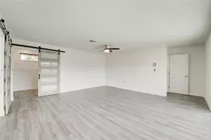 8352 Dundee Terrace, Miami Lakes, FL 33016 - Photo 23