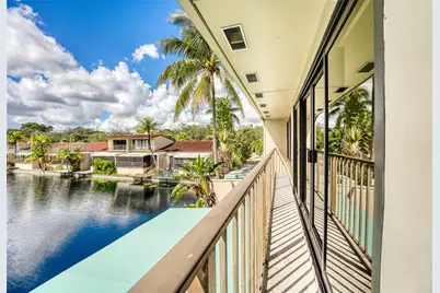 8352 Dundee Ter, Miami Lakes, FL 33016 - Photo 31