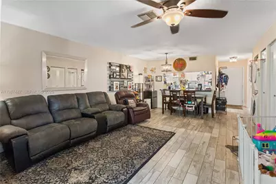 337 Waterside Dr #337, Hypoluxo, FL 33462 - Photo 13