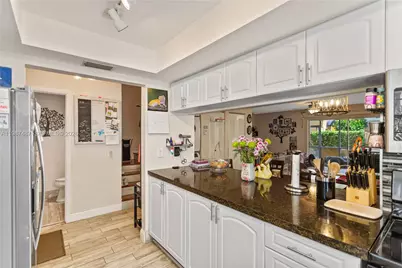 337 Waterside Dr #337, Hypoluxo, FL 33462 - Photo 5