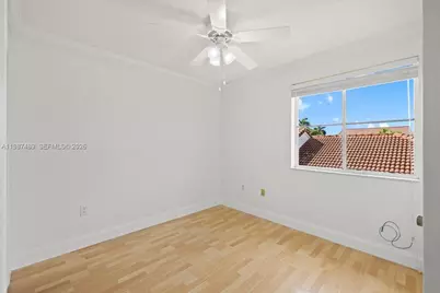 1041 NW 189th Ave, Pembroke Pines, FL 33029 - Photo 27