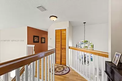 1041 NW 189th Ave, Pembroke Pines, FL 33029 - Photo 19