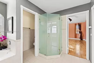 1041 NW 189th Ave, Pembroke Pines, FL 33029 - Photo 25