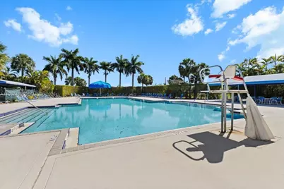 1041 NW 189th Ave, Pembroke Pines, FL 33029 - Photo 39