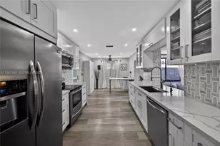 371 SE 3rd St, Pompano Beach, FL 33060 - Photo 57