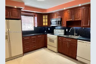 5469 NW 170th Ter #5469, Miami Gardens, FL 33055 - Photo 13