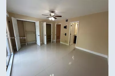 5469 NW 170th Ter #5469, Miami Gardens, FL 33055 - Photo 11