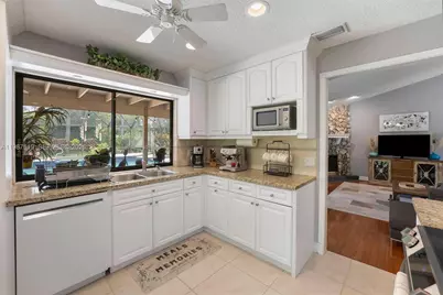 196 Scarborough Ter, Wellington, FL 33414 - Photo 21