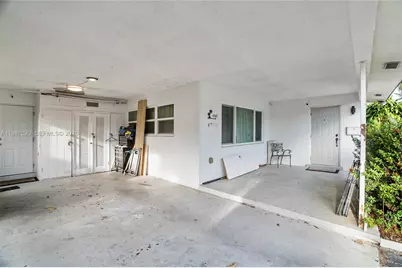 1761 NE 37th St, Oakland Park, FL 33334 - Photo 21