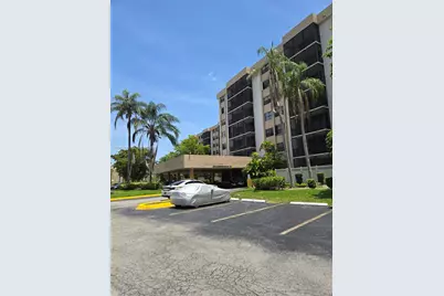 900 NE 195th St #709, Miami, FL 33179 - Photo 17