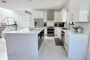 1392 Canary Island Dr, Weston, FL 33327 - Photo 11