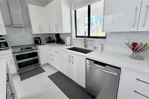1392 Canary Island Dr, Weston, FL 33327 - Photo 5