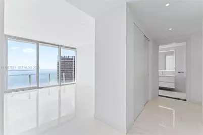 300 Biscayne Blvd Way #5003, Miami, FL 33131 - Photo 11