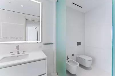 300 Biscayne Blvd Way #5003, Miami, FL 33131 - Photo 19