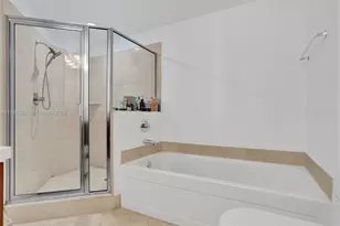 1111 SW 1st Ave, Miami, FL 33130 - Photo 9