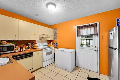 3115 NW 65th St, Miami, FL 33147 - Photo 13