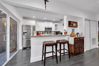 12324 SW 111th S Canal St Rd, Miami, FL 33186 - Photo 17