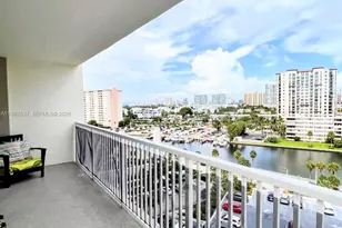 300 Bayview Dr, Sunny Isles Beach, FL 33160 - Photo 9