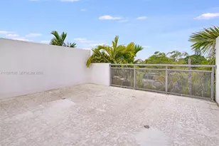 820 NE 19th Ave, Fort Lauderdale, FL 33304 - Photo 21