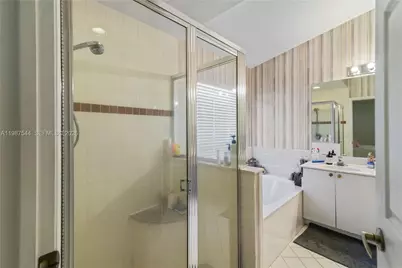 1886 NW 145th Ter, Pembroke Pines, FL 33028 - Photo 19