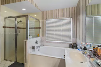 1886 NW 145th Ter, Pembroke Pines, FL 33028 - Photo 23