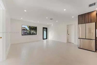 1017 NW 47th St, Miami, FL 33127 - Photo 5