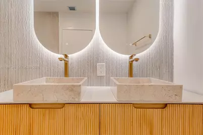 1017 NW 47th St, Miami, FL 33127 - Photo 17