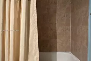 [Address not provided], Hallandale Beach, FL 33009 - Photo 9