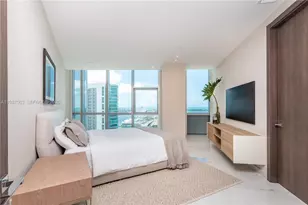 851 NE 1st Ave, Miami, FL 33132 - Photo 35