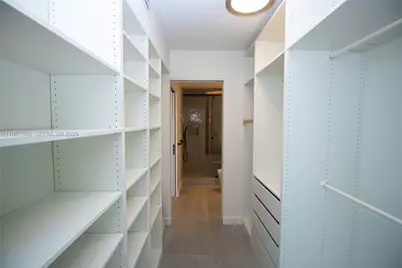 2899 Collins Ave #1422, Miami Beach, FL 33140 - Photo 13