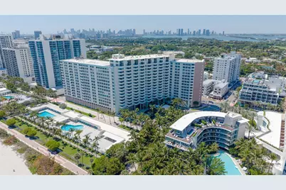 2899 Collins Ave #1422, Miami Beach, FL 33140 - Photo 1