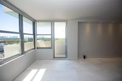 2899 Collins Ave #1422, Miami Beach, FL 33140 - Photo 9