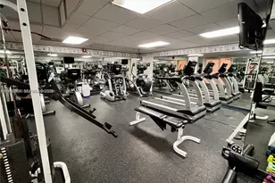 2899 Collins Ave, Miami Beach, FL 33140 - Photo 23